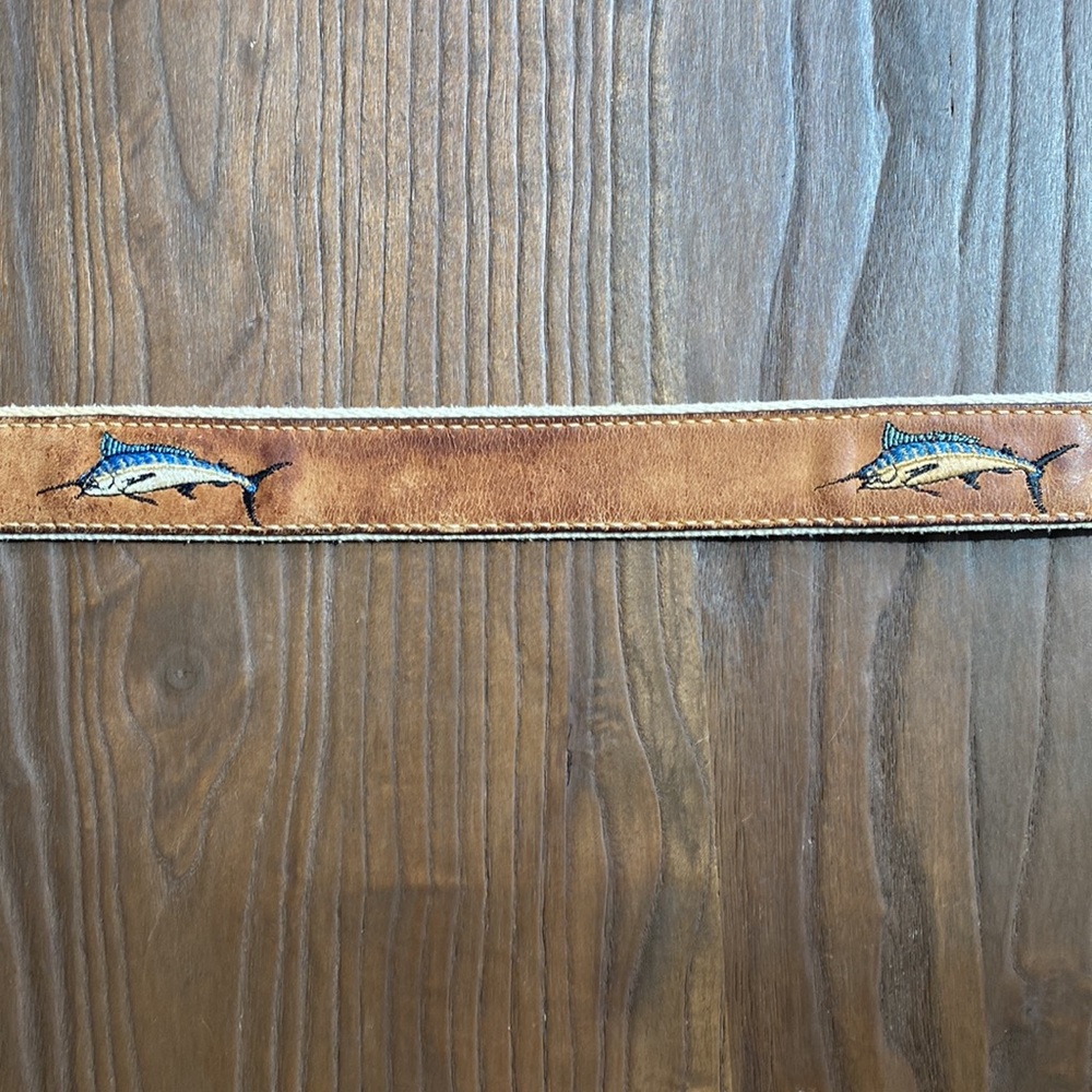 Mens distressed leather embroidered vintage sailfish fishing belt silver tip - Picture 2 of 8